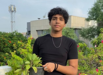 How to Grow an ‘Urban Jungle’ on Your Terrace? 19-YO Owner of Over 500 Plants Shows